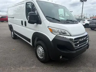 Ram ProMaster 2025 Tradesman 2500 136 WB 3dr Techo Bajo Furgón de Carga sin Asiento de Pasajero