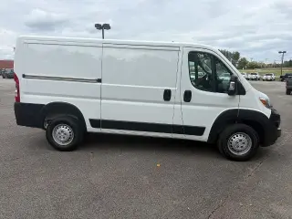 Ram ProMaster 2025 Tradesman 2500 136 WB 3dr Techo Bajo Furgón de Carga sin Asiento de Pasajero