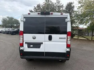 Ram ProMaster 2025 Tradesman 2500 136 WB 3dr Techo Bajo Furgón de Carga sin Asiento de Pasajero