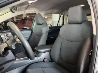 Toyota RAV4 Híbrido 2025 AWD XLE 4dr SUV