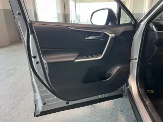 Toyota RAV4 Híbrido 2025 AWD XLE 4dr SUV