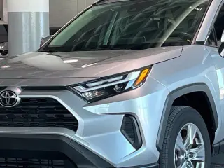 Toyota RAV4 Híbrido 2025 AWD XLE 4dr SUV