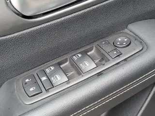 Chrysler Pacifica 2025 Select 4dr Minivan