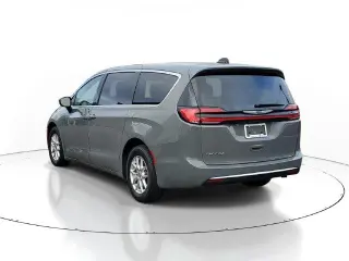 Chrysler Pacifica 2025 Select 4dr Minivan