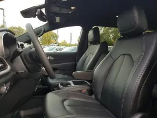 Chrysler Pacifica 2025 Select 4dr Minivan