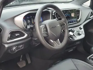 Chrysler Pacifica 2025 Select 4dr Minivan