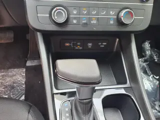 Hyundai TUCSON 2025 AWD SE 4dr SUV