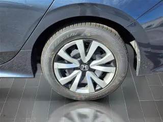 Honda Civic 2025 LX 4dr Sedán