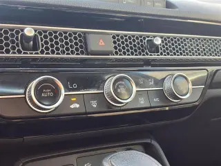 Honda Civic 2025 LX 4dr Sedán