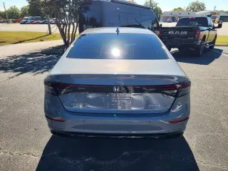Honda Accord Hybrid 2024 Touring 4dr Sedán