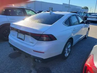 Honda Accord 2024 LX 4dr Sedán