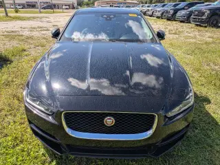 Jaguar XE 2017 25t Prestige 4dr Sedán
