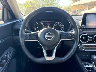 Nissan Sentra 2025 SV 4dr Sedán