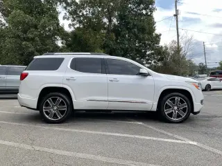 GMC Acadia 2019 Denali 4 SUV