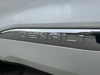 GMC Acadia 2019 Denali 4 SUV