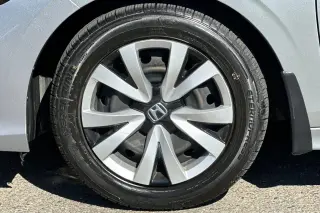 Honda Civic 2025 LX 4dr Sedán