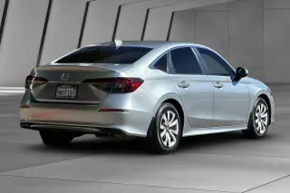 Honda Civic 2025 LX 4dr Sedán