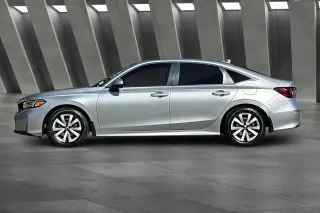 Honda Civic 2025 LX 4dr Sedán