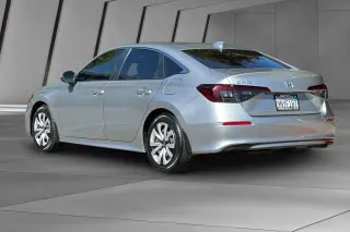 Honda Civic 2025 LX 4dr Sedán