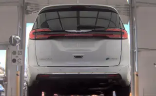 Chrysler Pacifica Híbrido Enchufable 2024 Select Van Familiar 4 puertas