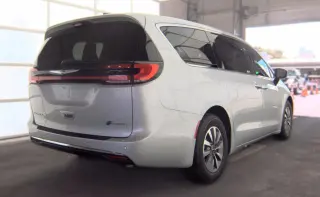 Chrysler Pacifica Híbrido Enchufable 2024 Select Van Familiar 4 puertas