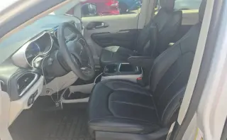 Chrysler Pacifica Híbrido Enchufable 2024 Select Van Familiar 4 puertas
