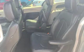 Chrysler Pacifica Híbrido Enchufable 2024 Select Van Familiar 4 puertas