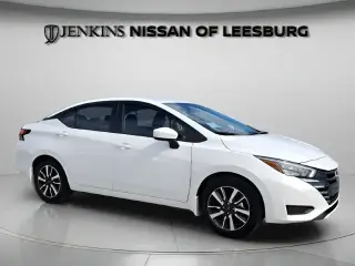 Nissan Versa 2025 SV 4dr Sedán