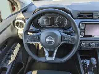 Nissan Versa 2025 SV 4dr Sedán