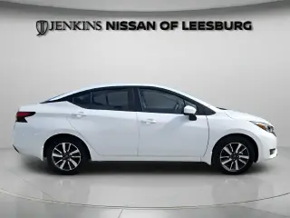 Nissan Versa 2025 SV 4dr Sedán