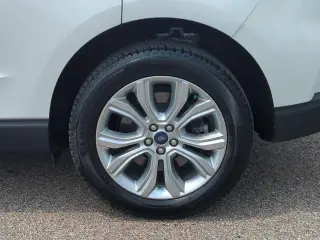 Ford Edge 2022 AWD Titanium 4dr Crossover