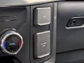 Ford F-150 2022 4x4 Lariat 4dr SuperCrew 5.5 ft. SB