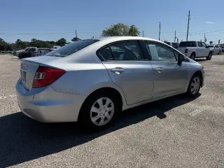 Honda Civic 2012 LX 4dr Sedán 5A