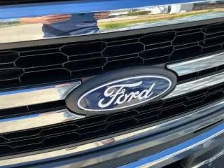 Ford F-150 2024 4x4 Lariat 4dr SuperCrew 5.5 ft. SB
