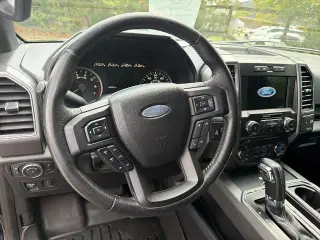 Ford F-150 2018 4x4 XLT 4dr SuperCrew 5.5 ft. SB