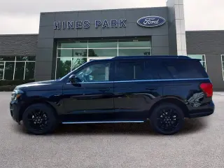 Ford Expedition 2023 4x4 XLT 4dr SUV