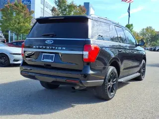 Ford Expedition 2023 4x4 XLT 4dr SUV