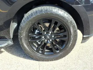 Ford Expedition 2023 4x4 XLT 4dr SUV