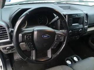 Ford F-150 2015 4x2 XLT 4dr SuperCrew 5.5 ft. SB