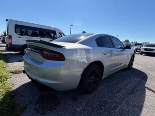 Dodge Charger 2023 SXT Sedán 4 puertas