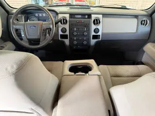Ford F-150 2010 4x4 XLT 4dr SuperCrew Styleside 5.5 ft. SB