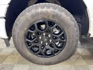 Ford F-150 2025 4x4 XLT 4 puertas SuperCrew 5.5 pies SB