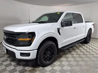 Ford F-150 2025 4x4 XLT 4 puertas SuperCrew 5.5 pies SB