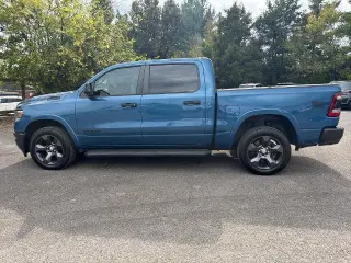Ram 1500 2024 4x4 Lone Star 4dr Crew Cab 5.6 ft. SB Pickup