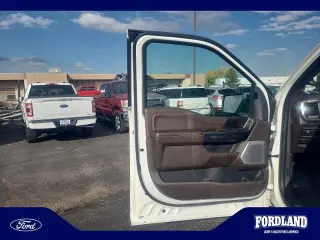 Ford F-150 2022 4x4 King Ranch 4dr SuperCrew 5.5 ft. SB