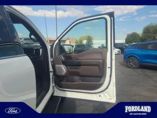 Ford F-150 2022 4x4 King Ranch 4dr SuperCrew 5.5 ft. SB
