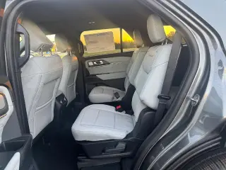 Ford Explorer 2020 AWD Platinum 4dr SUV