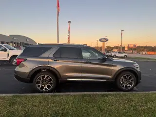 Ford Explorer 2020 AWD Platinum 4dr SUV