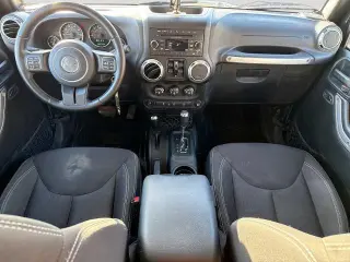 Jeep Wrangler JK Unlimited 2018 4x4 Sahara 4puj SUV