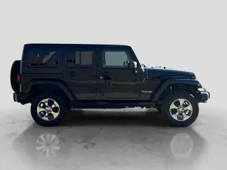 Jeep Wrangler JK Unlimited 2018 4x4 Sahara 4puj SUV